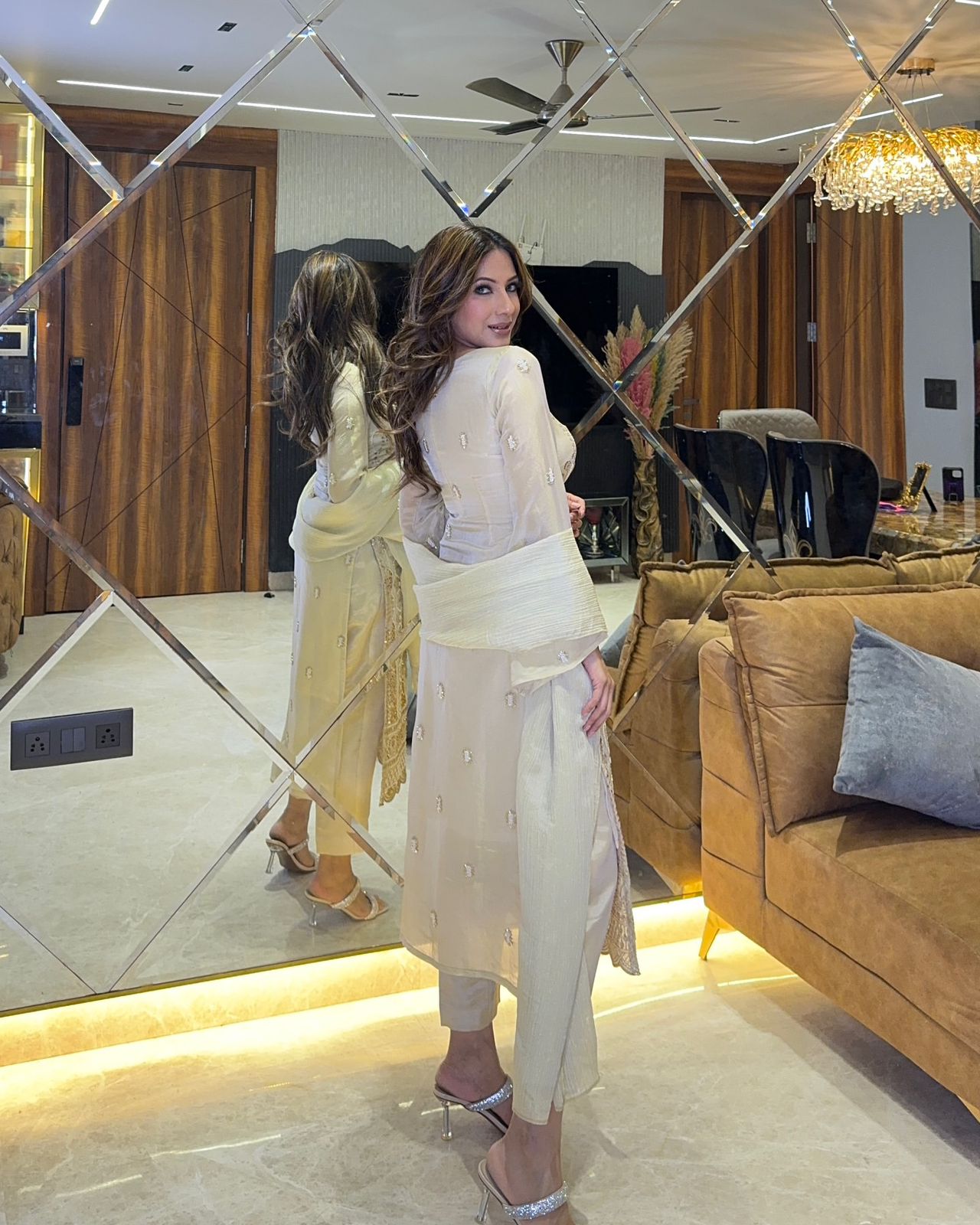 Pakistani Salwar Kameez suit set Readymade