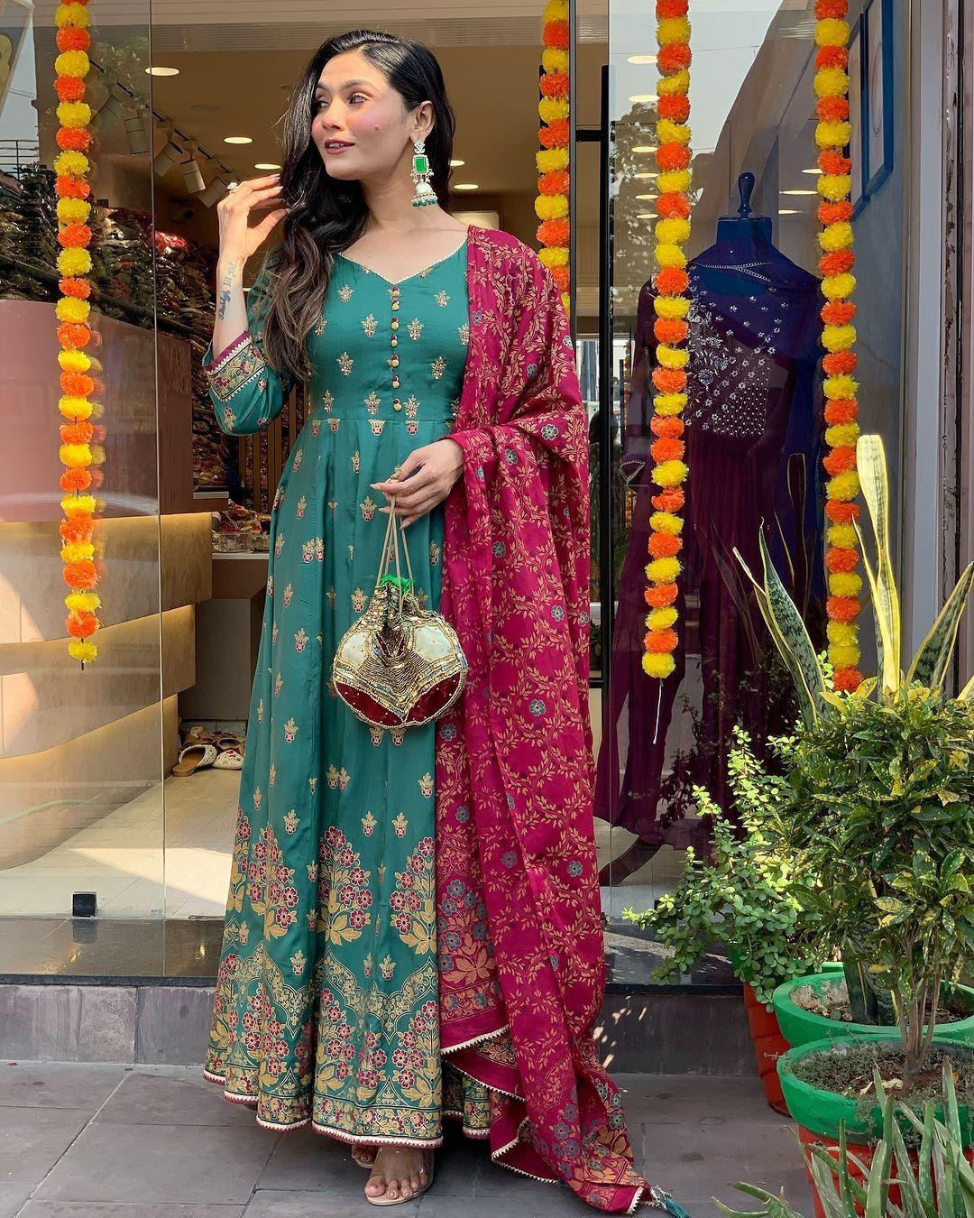 Wedding wear anarkali Full Flair gown set Readymade