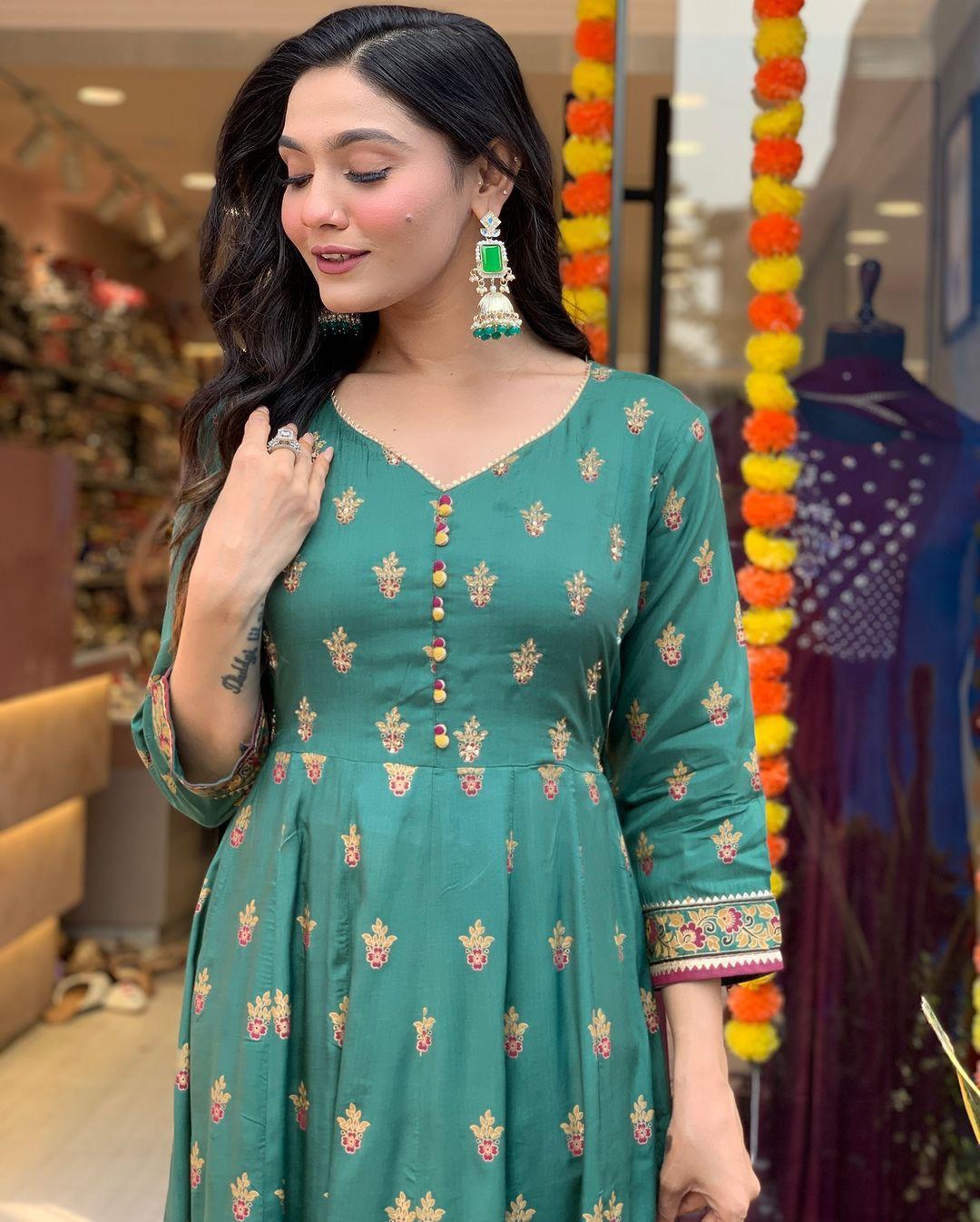 Wedding wear anarkali Full Flair gown set Readymade