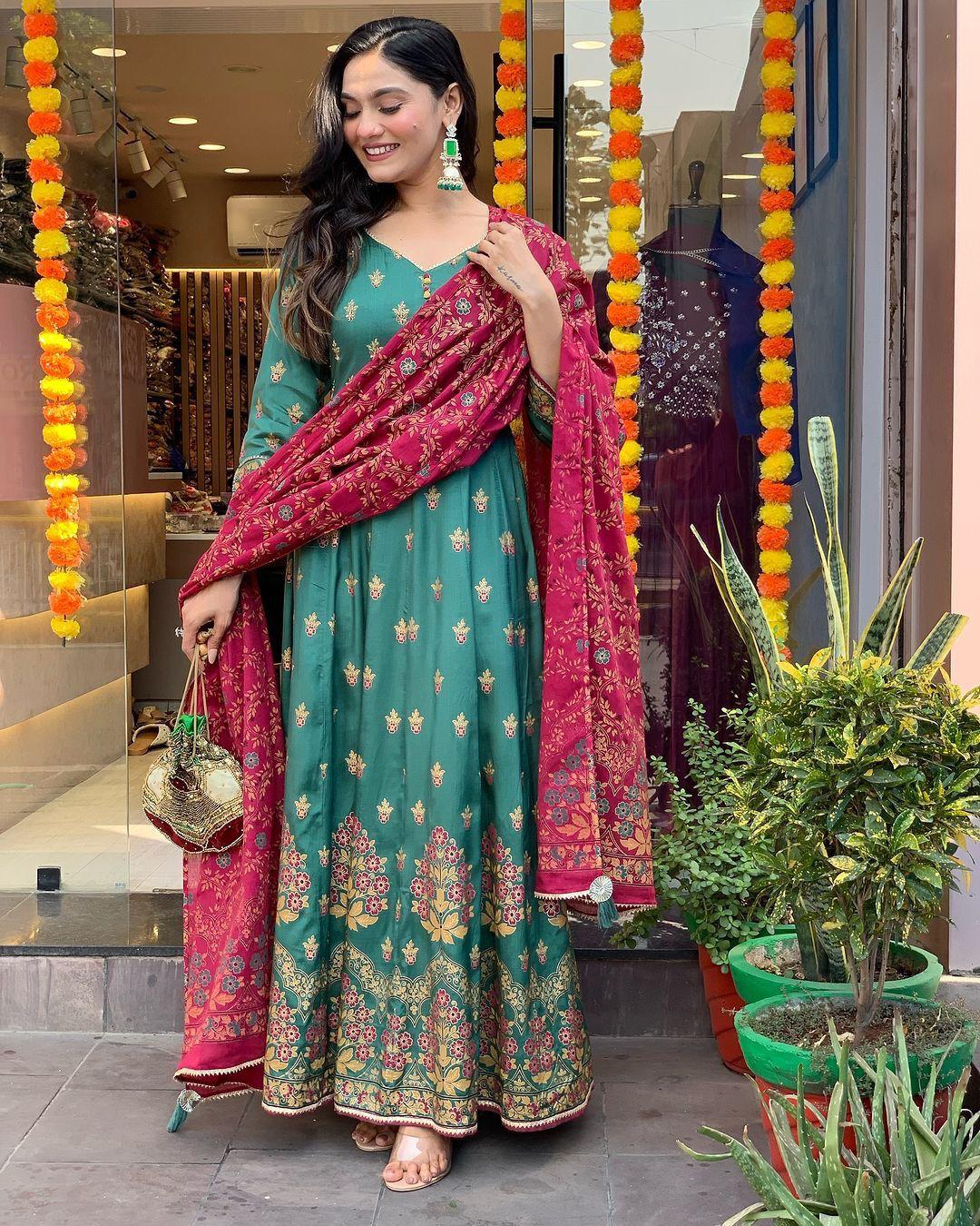 Wedding wear anarkali Full Flair gown set Readymade