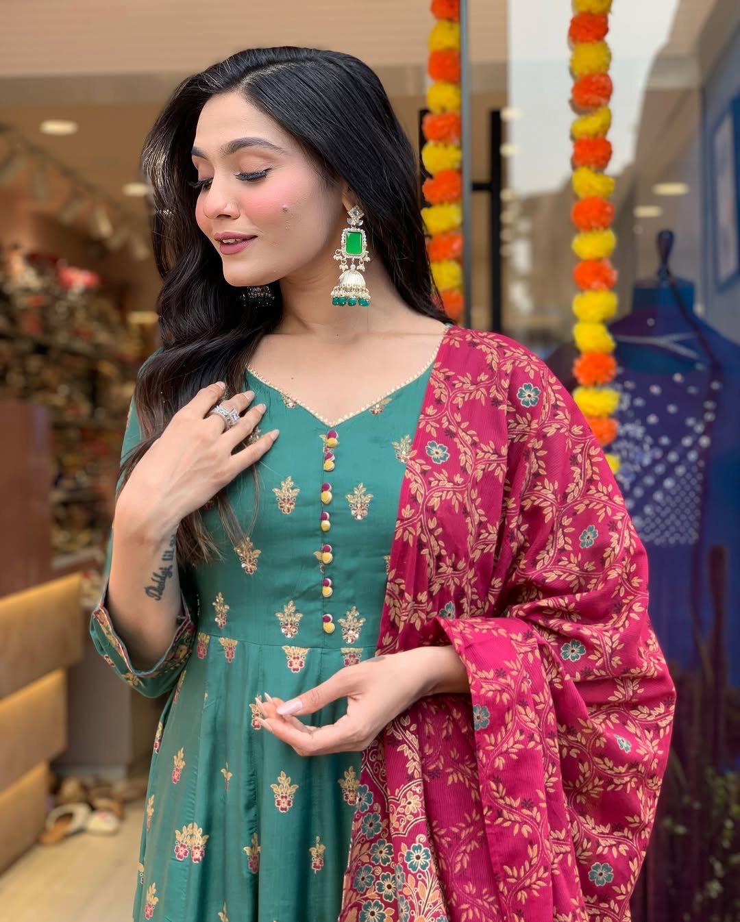 Wedding wear anarkali Full Flair gown set Readymade