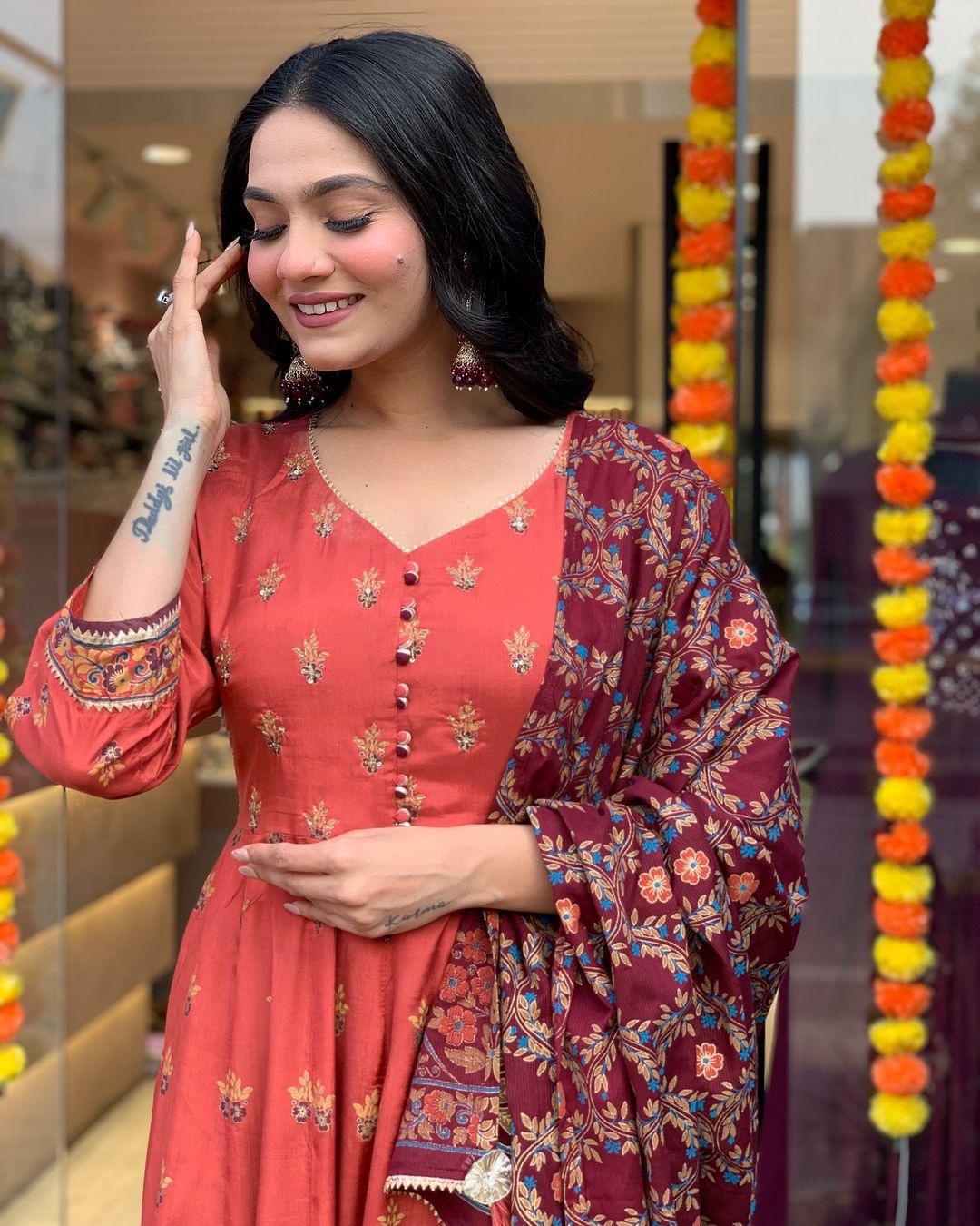 Wedding wear anarkali Full Flair gown set Readymade