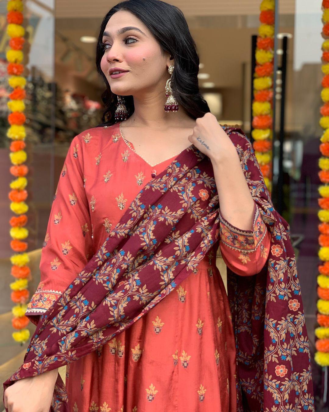 Wedding wear anarkali Full Flair gown set Readymade
