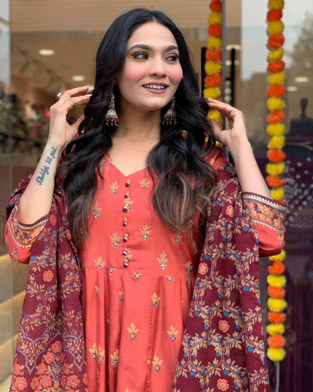 Wedding wear anarkali Full Flair gown set Readymade