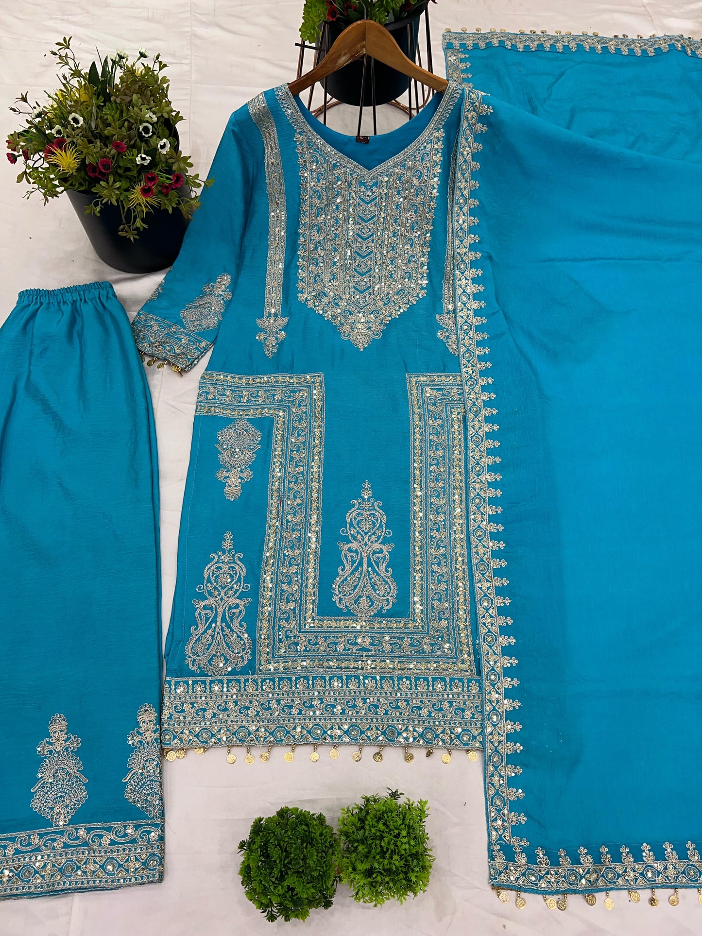 Readymade Pakistani salwar kameez suit for EID