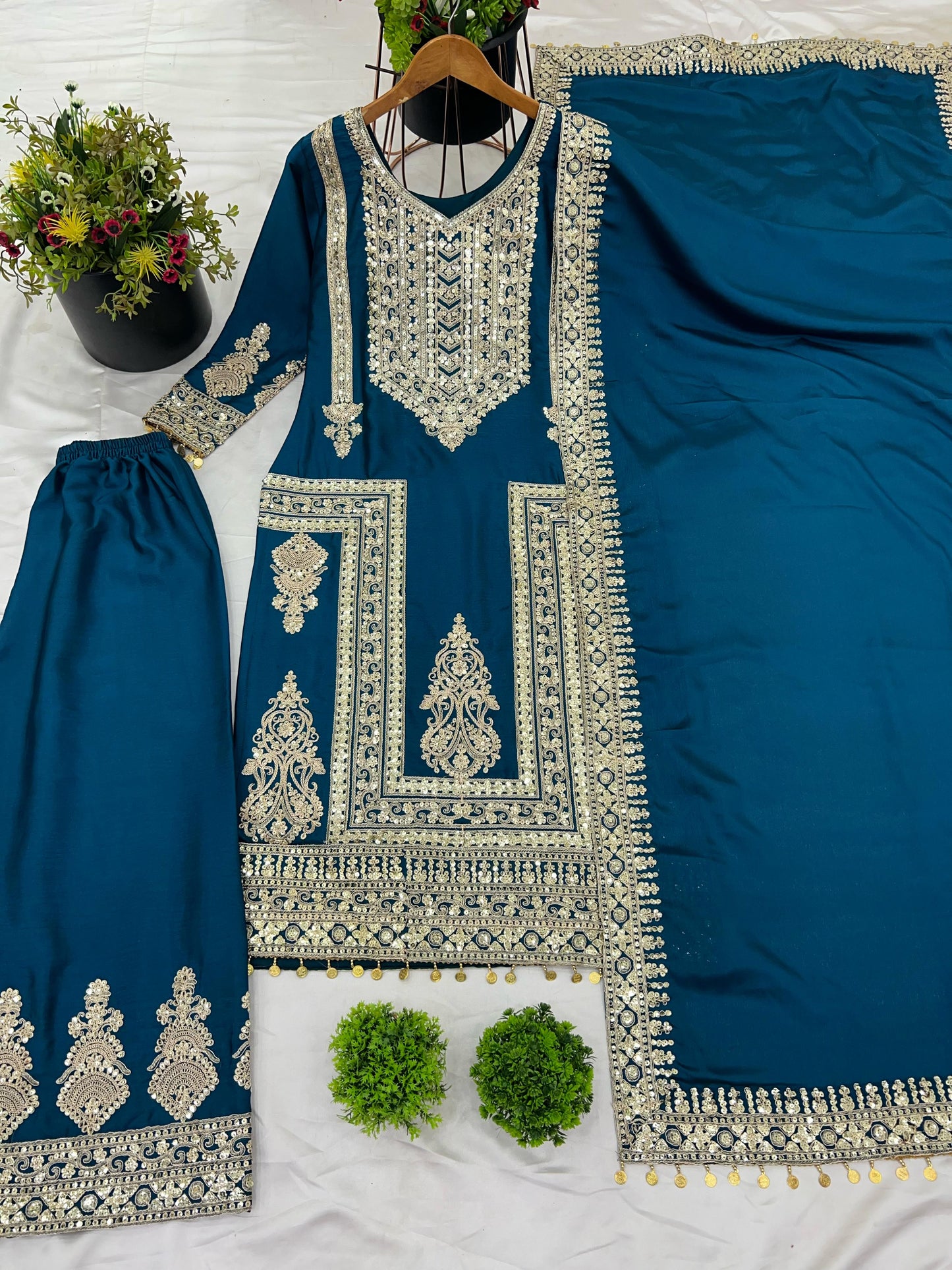 Readymade Pakistani salwar kameez suit for EID