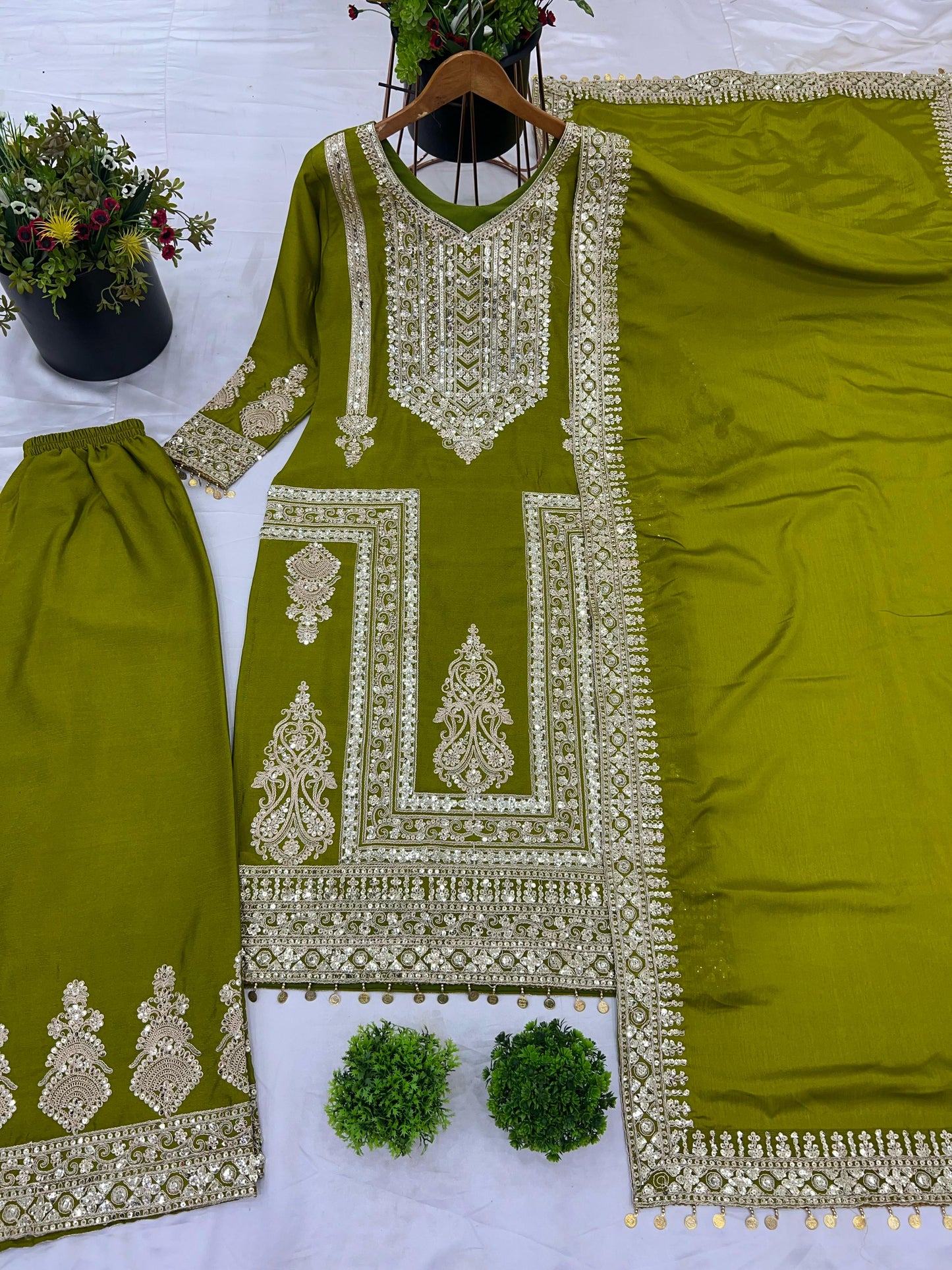 Readymade Pakistani salwar kameez suit for EID