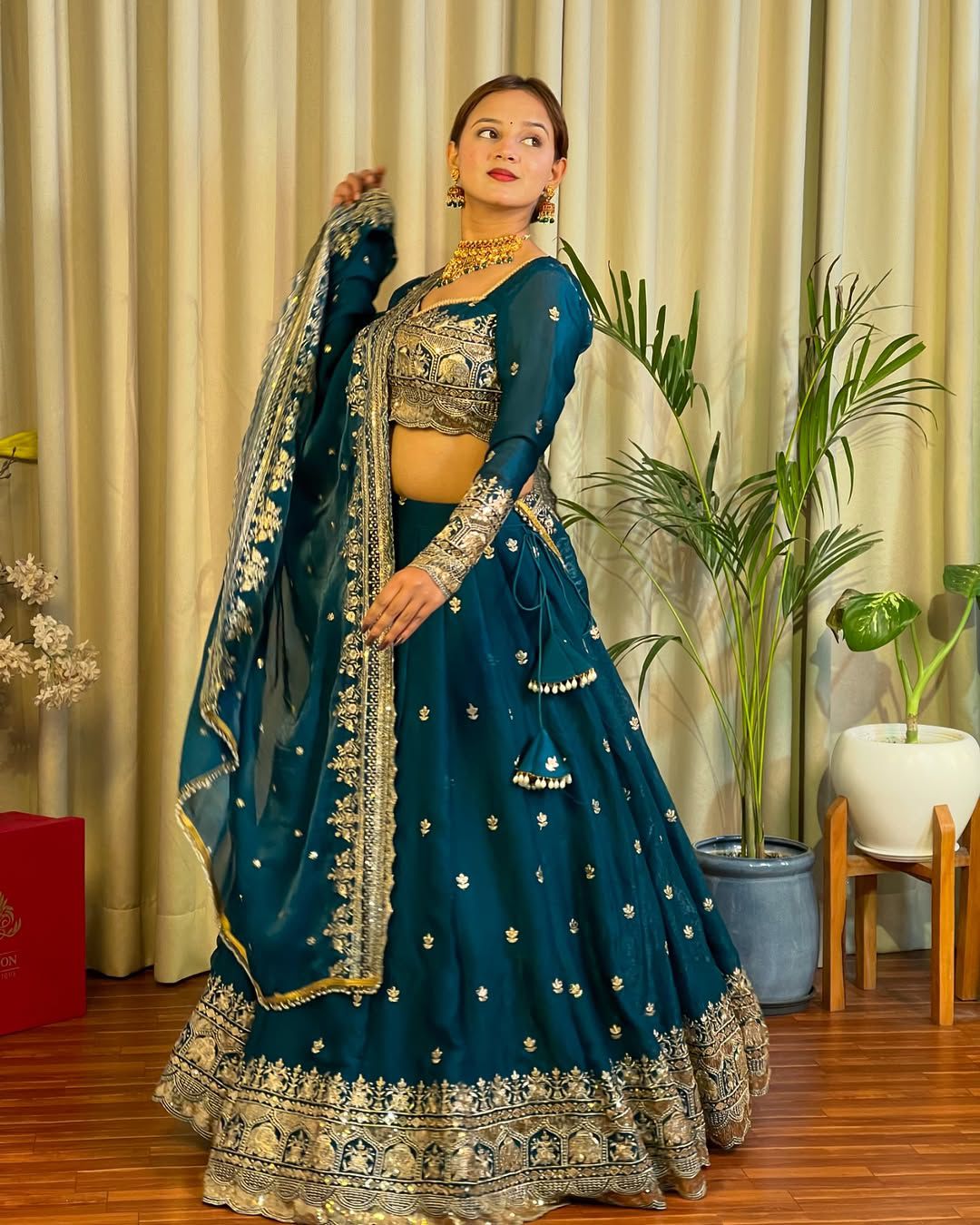 Readymade Indian wedding lehenga choli with Dupatta