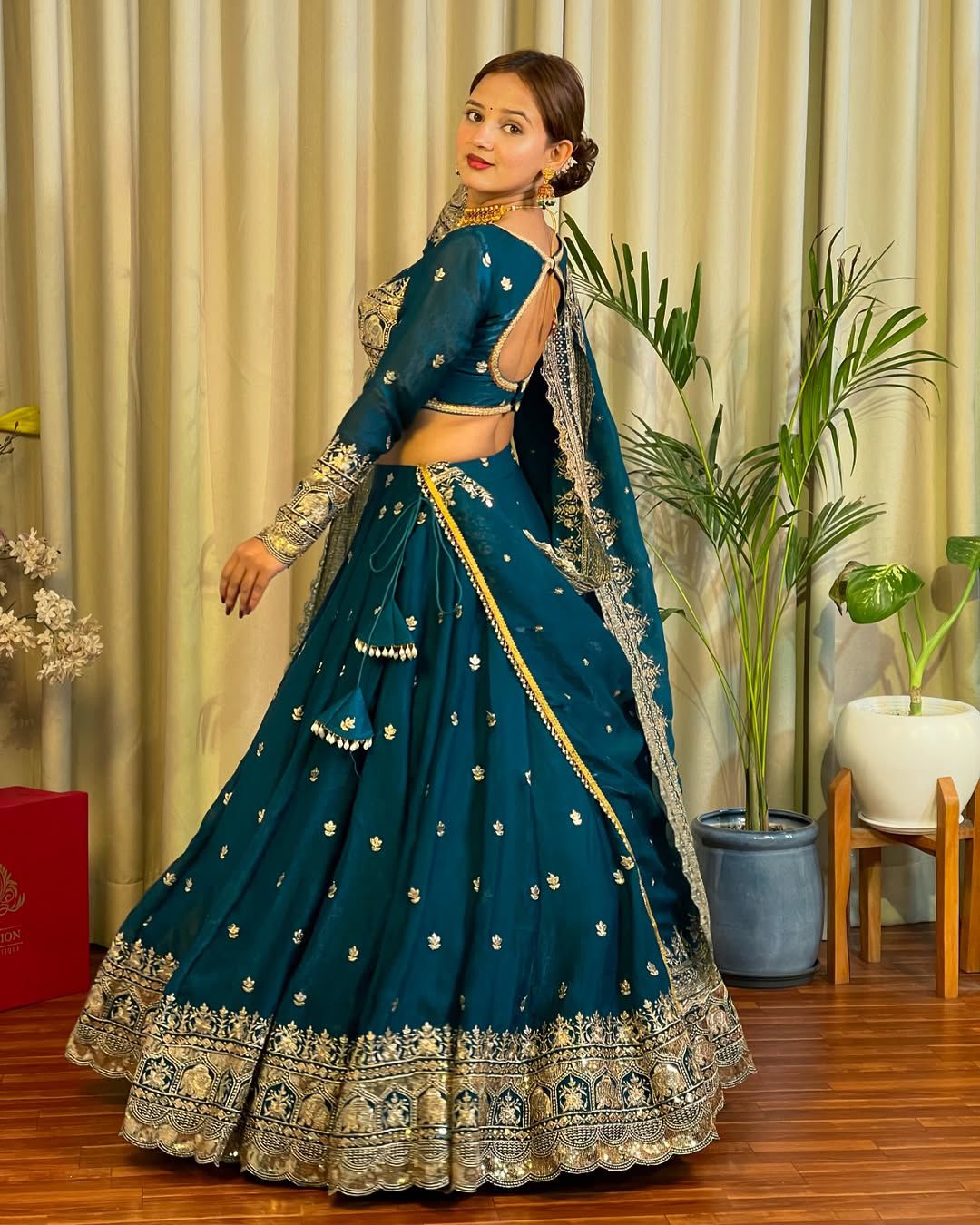 Readymade Indian wedding lehenga choli with Dupatta