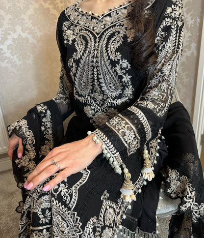 Black Ready To Wear Pakistani Salwar Kameez for EID