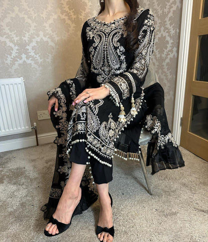 Black Ready To Wear Pakistani Salwar Kameez for EID