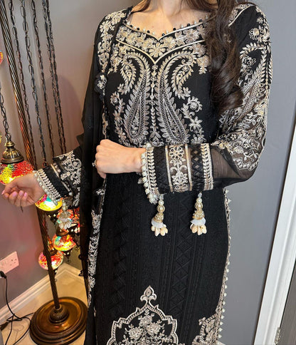 Black Ready To Wear Pakistani Salwar Kameez for EID