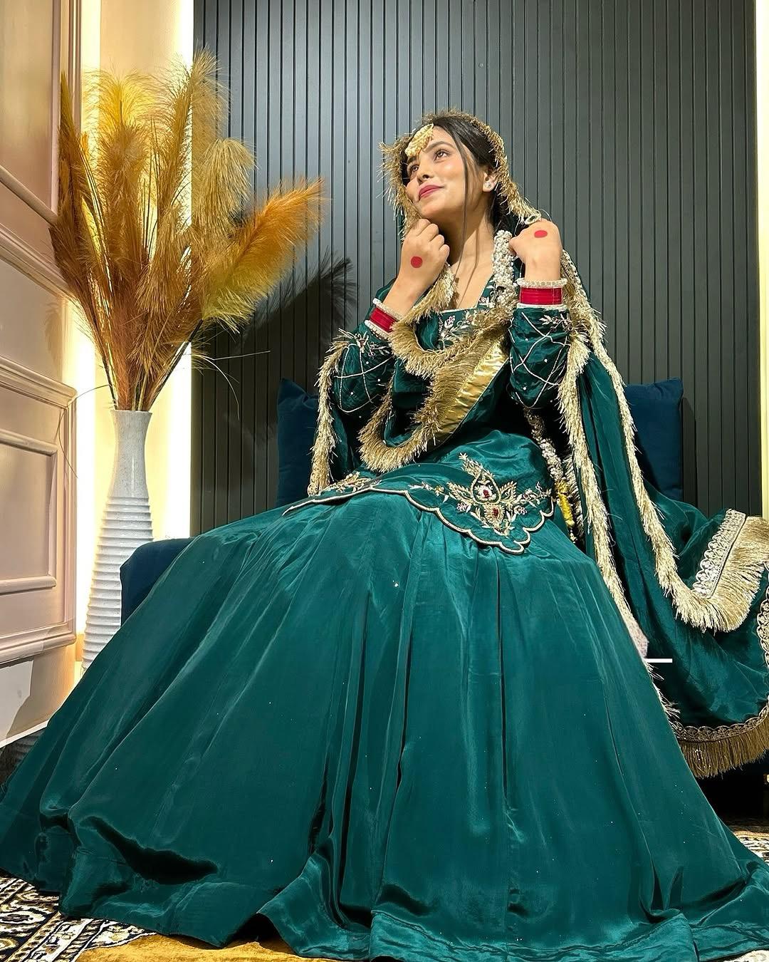 Top Lehenga with Dupatta Readymade Stitched Wedding Festival partywear Pakistani dress