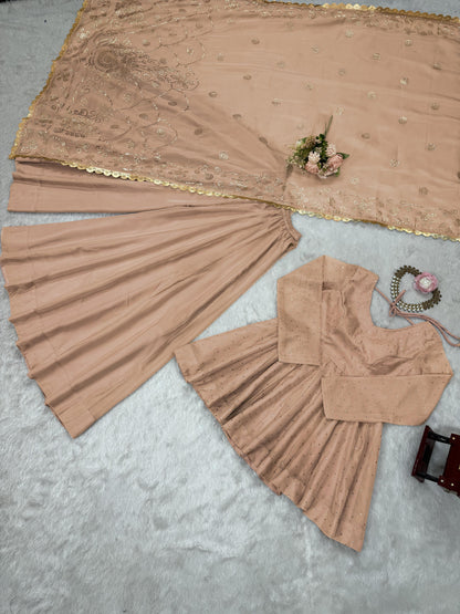 Anarkali Full Flair Readymade Salwar Kameez